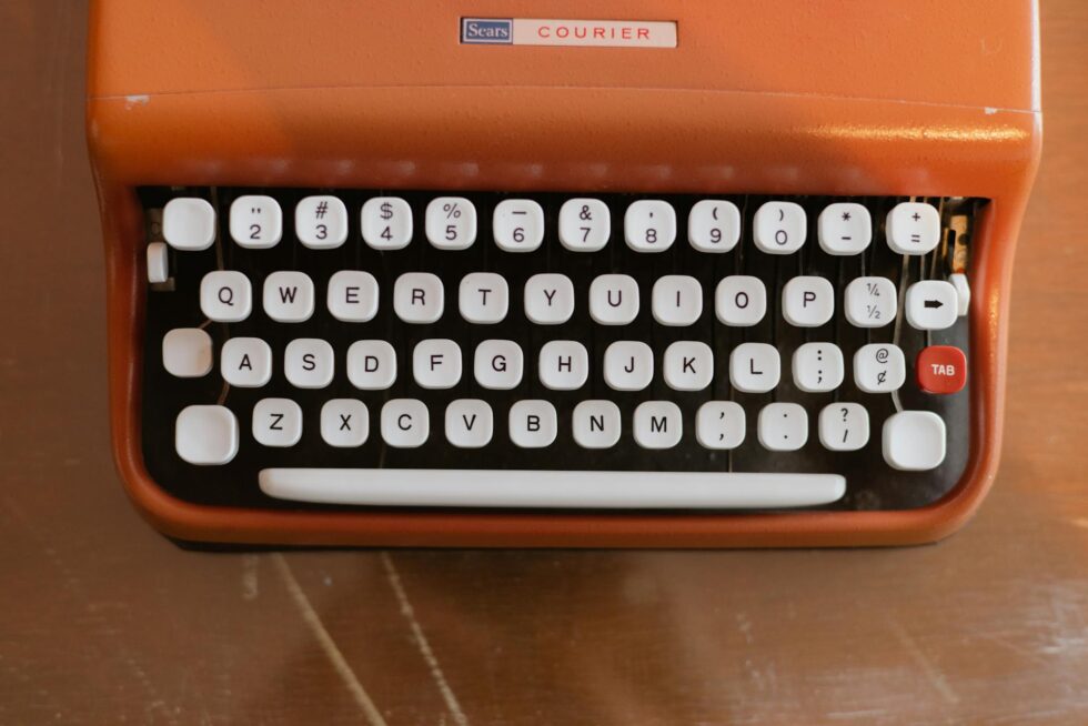 The origin of the QWERTY keyboard layout - Trivia